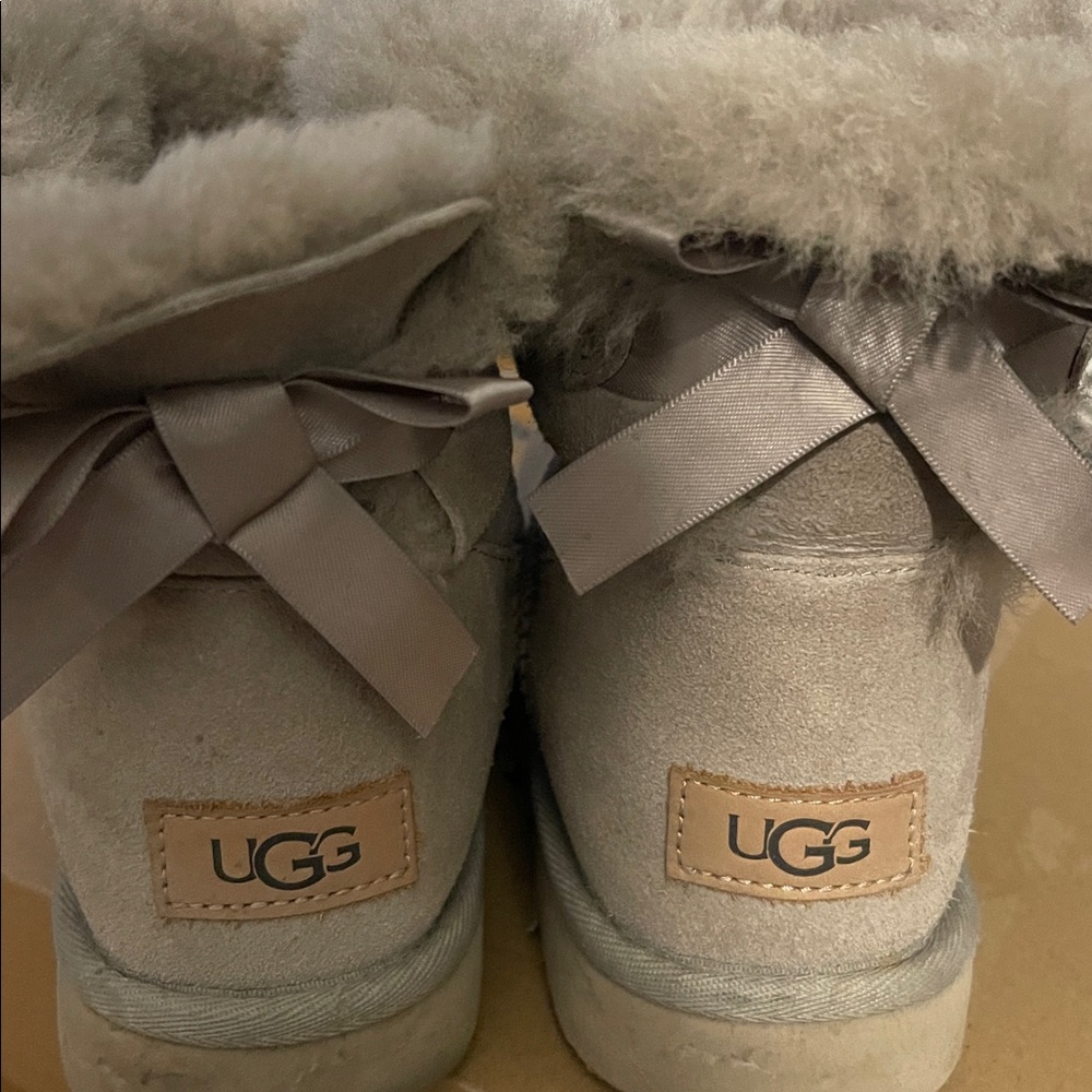 UGG Women's Bailey Bow Boots - Light Taupe